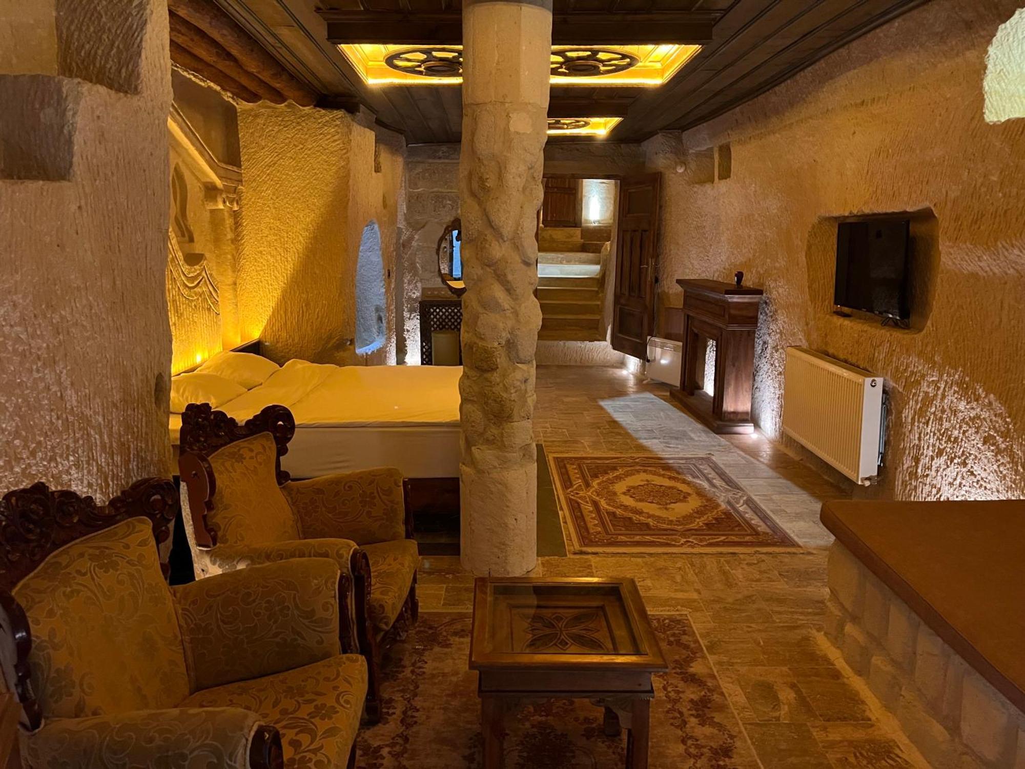 Dionysos Cave Cappadocia Hotel ウルギュップ エクステリア 写真